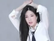 セクシーな韓国の女の子のPhut Hon ダンス